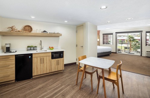 Mesquite Hotel | Holiday Inn Resort Mesquite by IHG