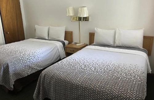 Elko Hotel | Holiday Motel