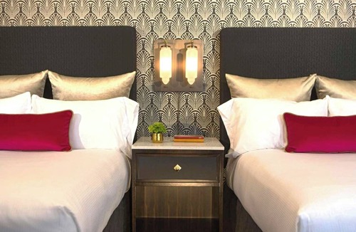 Downtown Chicago Hotel | Home Away From Home! 2 Modern Units, Close to Willis Tower