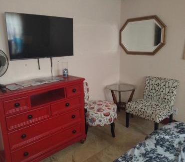 Lauderhill Bed & Breakfast | Home Away From Home Bed and Breakfast