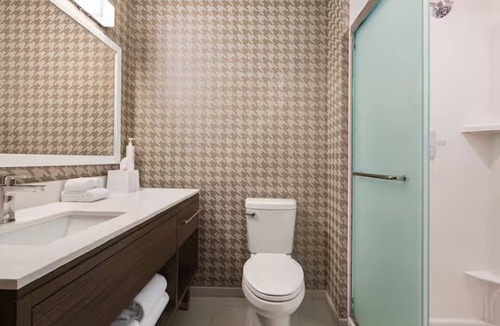 West End Hotel | Home Away from Home: Rooftop Pool and FREE Breakfast Onsite. Pets Allowed!