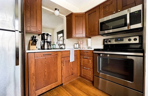 Pittsburgh House | Home Away From Home Minutes to Downtown
