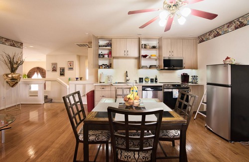 Enterprise House | home/suite 3 bedrooms, office, pool in perfect location