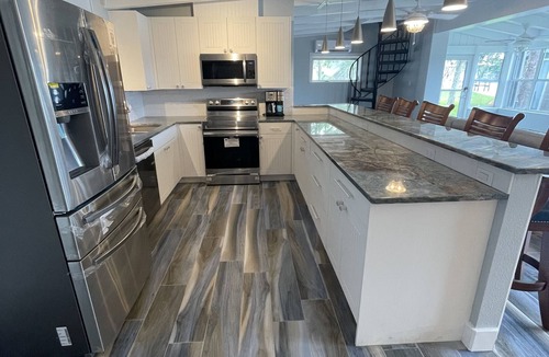 Homosassa House | Homosassa River Camp - Waterfront Retreat on the Main River