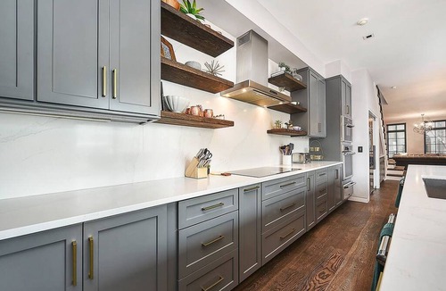 East Allegheny House | ★ HostWise Stays ★ Luxe Home| Dual Rooftop w/Skyline Views| Firepit