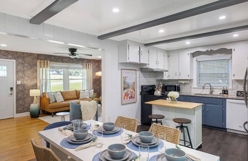 Starmount House | Hot Tub, 5BR, Pet Friendly, Karaoke, Quail Hollow Hideaway