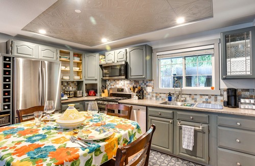 Maple Heights-Lake Desire House | Hot Tub & Fire Pit Access! Peaceful Renton Retreat
