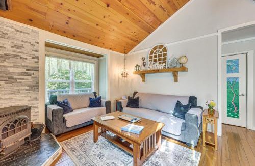 Murphy House | Hot Tub, Fire Pit: Family-Friendly Murphy Home