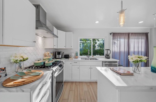 Rancho Penasquitos House | Hot Tub, King Bed, Garage, Grand View, 3BR/2.5Bth