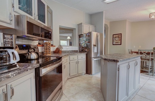 Florissant House | Hot Tub, Large Kitchen, Stunning Views & Hiking Trails Nearby