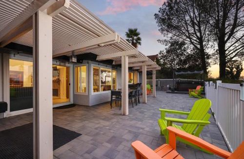 Poway House | Hot Tub with A View and Large Back Deck & Game Room