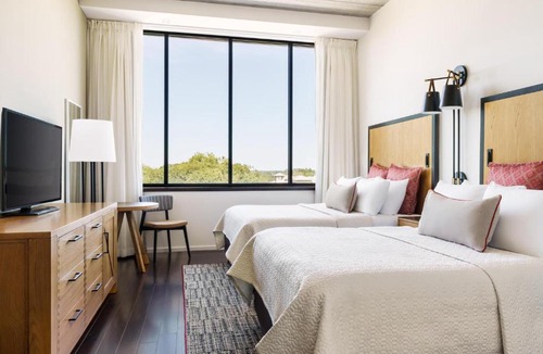 Athens Hotel | Hotel Indigo Athens - University Area by IHG