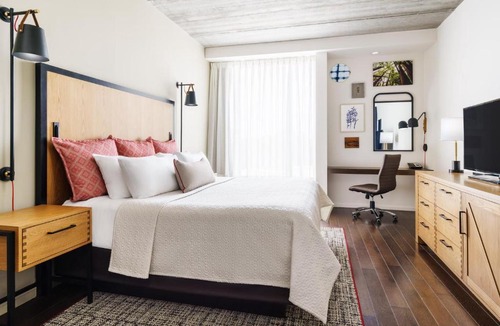 Athens Hotel | Hotel Indigo Athens - University Area by IHG