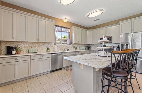 Windwood Bay House | House of Wizardry- Magical Family 7BR-w/amazing POOL- Near Disney