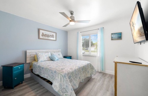 Oldsmar House | House w Pool close to Beach