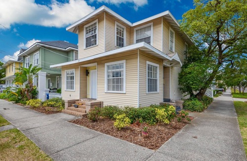 Hyde Park Apartment | Hyde Park, King Bed w/Office by Bayshore, TGH, UT