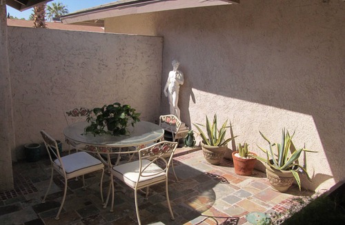 Chinatown House | Ideal location, quiet, clean, game-room, piano, just minutes west of the Strip