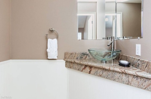 Sand Lake House | Immaculate home conveniently located
