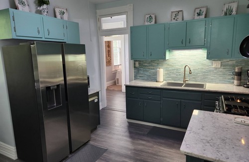 East Price Hill Apartment | Immaculate New Apartment Comfortable Stay Just 3 Miles from Downtown