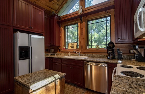Mirror Lake House | IN TOWN PARADISE !