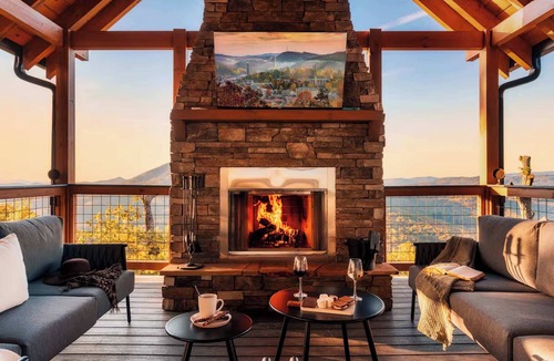 Smoky Mountains Ski Chalet | Incredible 180 VIEWS! | Luxury Lodge | Indoor Pool