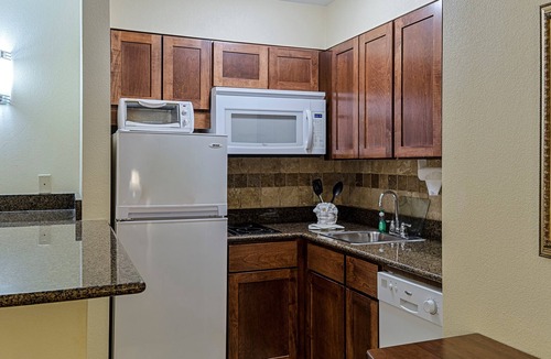 Harrisburg Condo | Indoor Pool. Gym. Quick Drive to Hersheypark