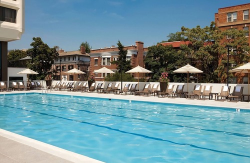 Dupont Circle Hotel | Indulge in Home Like Comfort! Seasonal Swimming Pool, Pets Allowed!