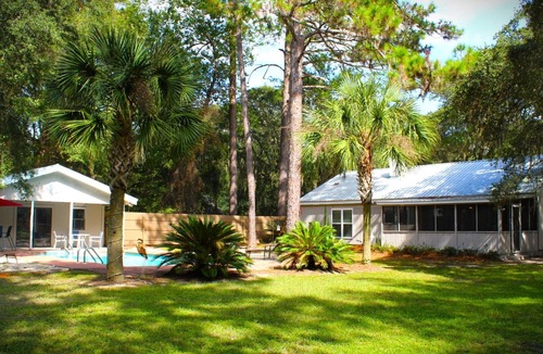 Darien House | Indulge in the ultimate experience at Quite a Catch in coastal Darien, GA.