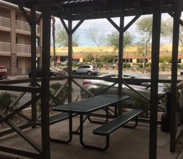 Estrella Hotel | InTown Suites Extended Stay Phoenix AZ - West