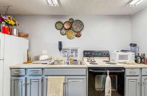 Wells Apartment | Inviting condo with high-speed WiFi and shared indoor pool - two miles to beach