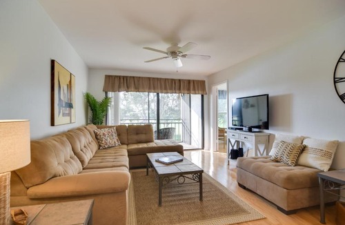 Casa del Mar House | Isla Del Sol Condo ~ 2 Miles to St Pete Beach!
