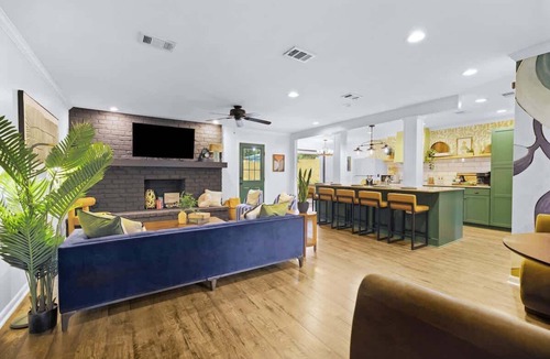 Savannah House | Island Getaway, Cowboy Pool, Near Downtown & Tybee