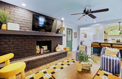 Savannah House | Island Getaway, Cowboy Pool, Near Downtown & Tybee