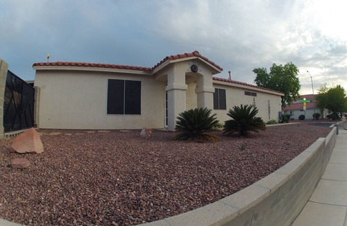 Silverado Ranch House | Island Rio ~ Lux. Priv. Bed/Bath ~ 10 Min Strip/LAS ~ Hi Tech ~ 50" WidesScreen