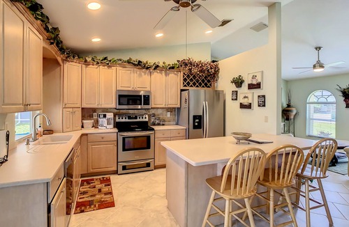 Port Charlotte House | It's always a beautiful day in SW Florida! Sizzling hot summer prices!
