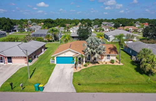 Port Charlotte House | It's always a beautiful day in SW Florida! Sizzling hot summer prices!
