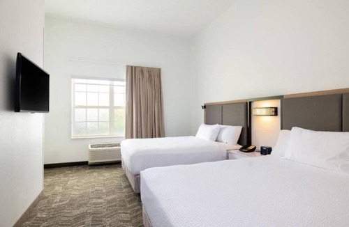 Williamsburg Hotel | Jr Queen Suite | SpringHill Suites | Jamestown, Yorktown, Family Trips