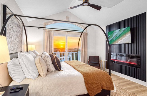 Carova Beach House | July specials Htd pool/hotub, firepit oceanview, Wild Horses, 6 bed 7 baths