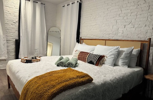 Italian Village Resort | Jungle House Downtown Columbus – Modern Boutique Suites