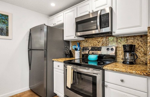 Juno Beach Condo | Juno Beach Seaside Escape I Steps from the Ocean!