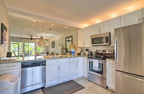 Sea Palms Condo | Jupiter Condo w/Pool Access, Walk to Beach!