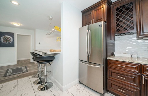 Downtown Atlanta Condo | Just Renovated 3 BR/2 Bath/Parking & Downtown view