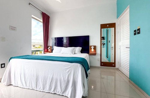 Centro - Supmza 001 Hotel | Just steps from downtown with balcony
