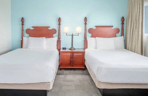 Kahului Hotel | Kahului Beach Getaway | Spacious and Peaceful Resort | Pet-friendly