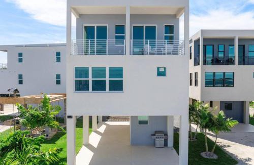 Paradise Point House | Key Largo Oceanfront Oasis with Pool and Hot Tub