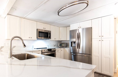Sexton Cove Estates House | Key Largo updated Mobile Home 3bed 1.5bath 60ft on canal with boat lift