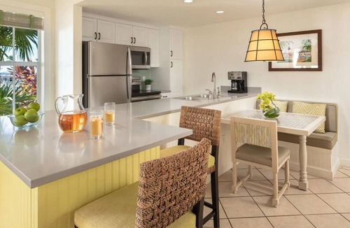 Bahama Village Resort | Key West Hyatt Charming 2-bedroom resort with WiFi, AC
