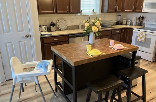 Frankford House | Kids' domain! 3 pools, beach shuttle, bikes & game room. Linens included!