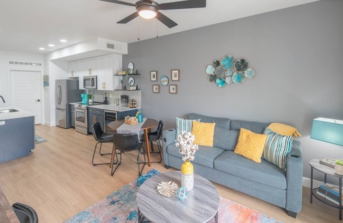 Desert View Village Condo | Kierland Area | Warm Summer Vibes | Pool & Hot Tub