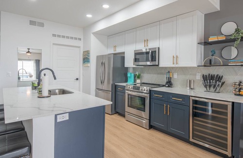 Desert View Village Condo | Kierland Area | Warm Summer Vibes | Pool & Hot Tub